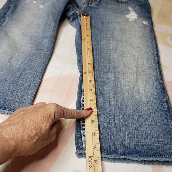 BKE Stella Distressed Long Shorts Capris Distressed Frey hem - Picture 11 of 11